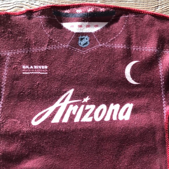 NWOT Arizona Coyotes Rally Towel NHL - Picture 3 of 6